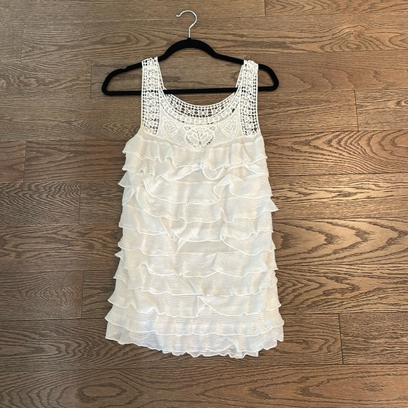 White laced tanked top - Picture 1 of 2